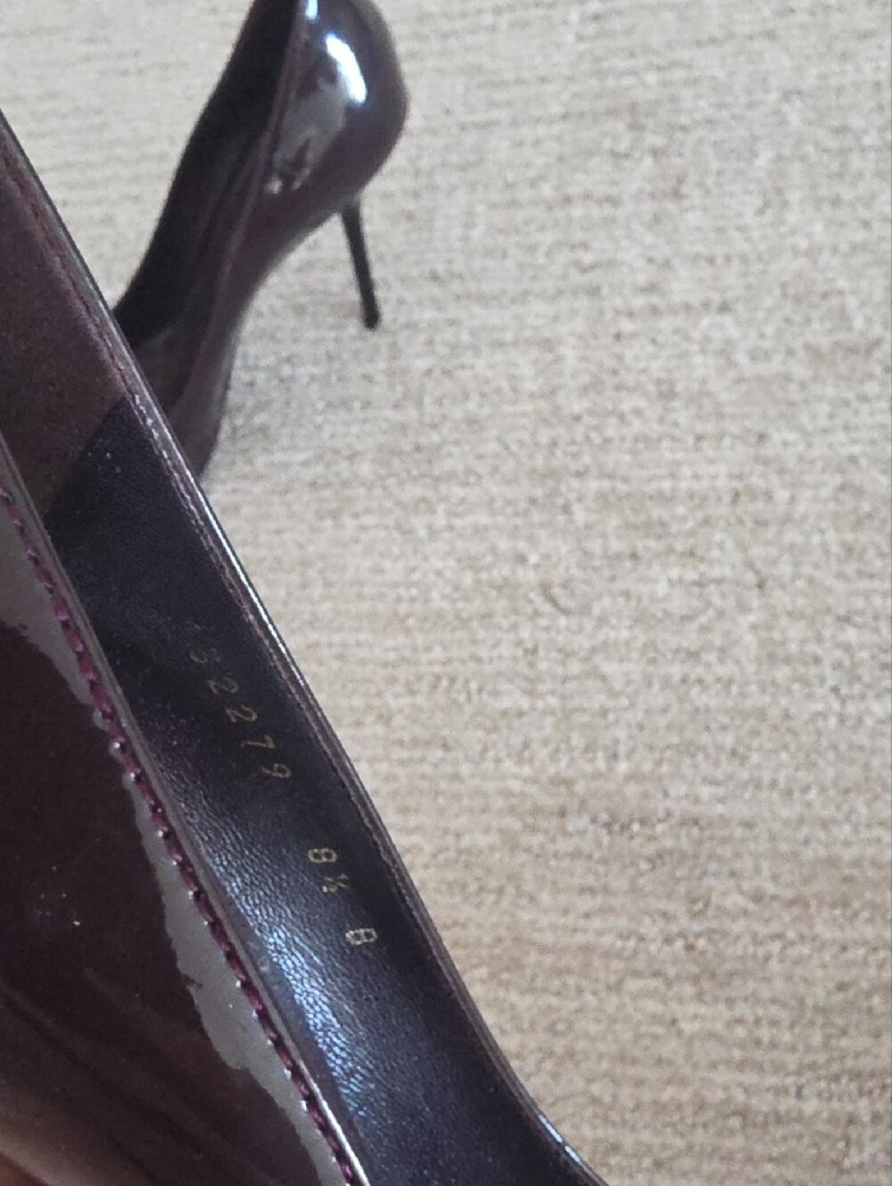 Gucci Patent Leather Peep-Toe Pumps with Gold Horsebit - Deep Purple - Picture 9 of 10